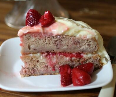 Strawberry-Cake-with-Vanilla-Cream-Cheese-Frosting